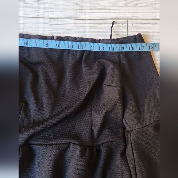 Trina Turk Off the Shoulder Bell Sleeves Black Dress Size 6 - Picture 8 of 15